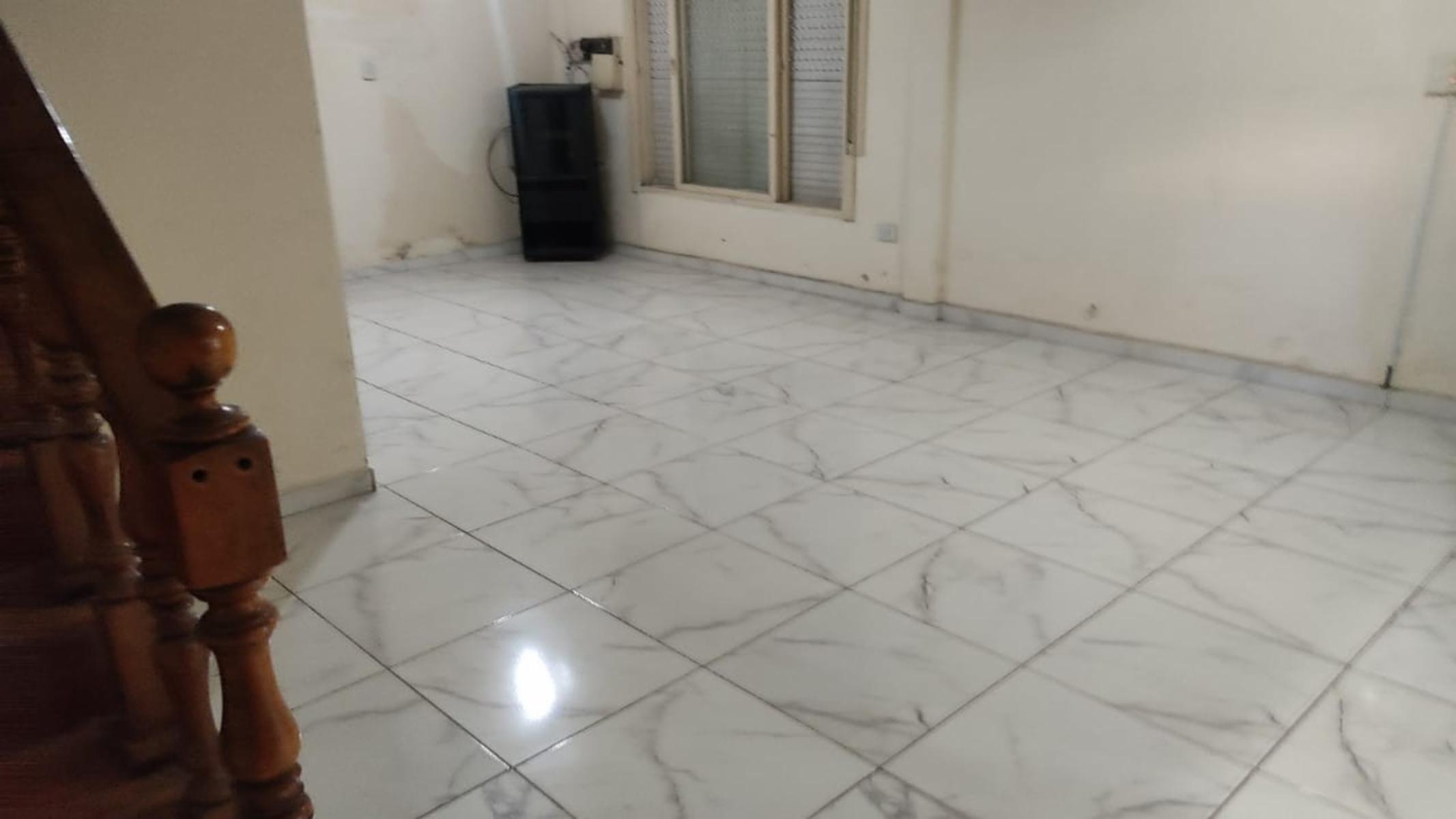 Alquiler de importante local con vivienda en Longchamps - 11
