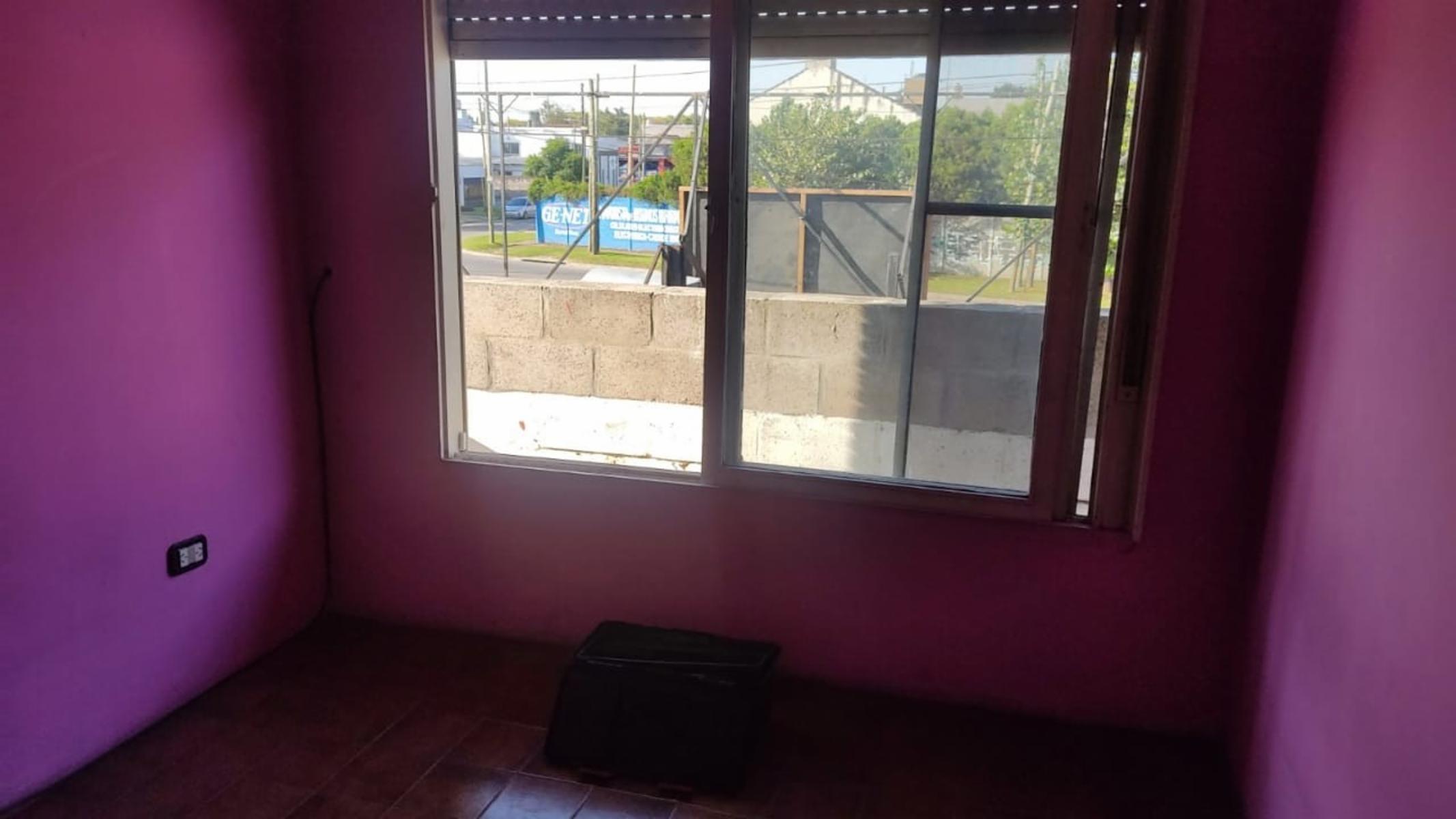 Alquiler de importante local con vivienda en Longchamps - 18