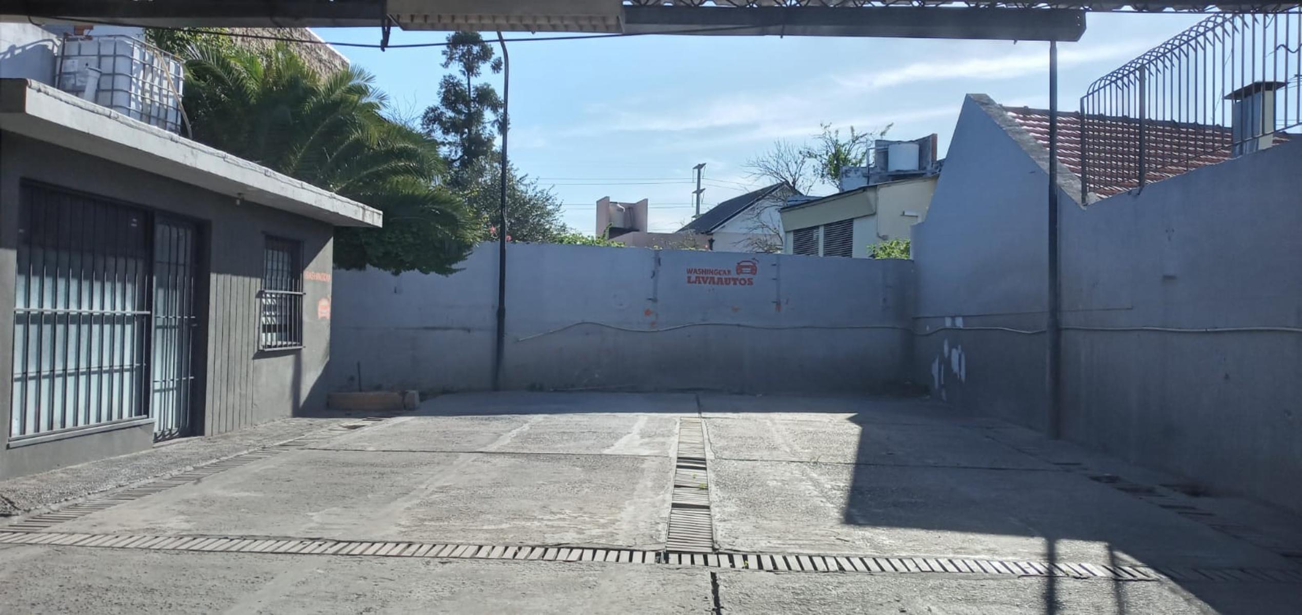 Alquiler de local con playón en sobre Avenida Hipólito Yrigoyen - 5
