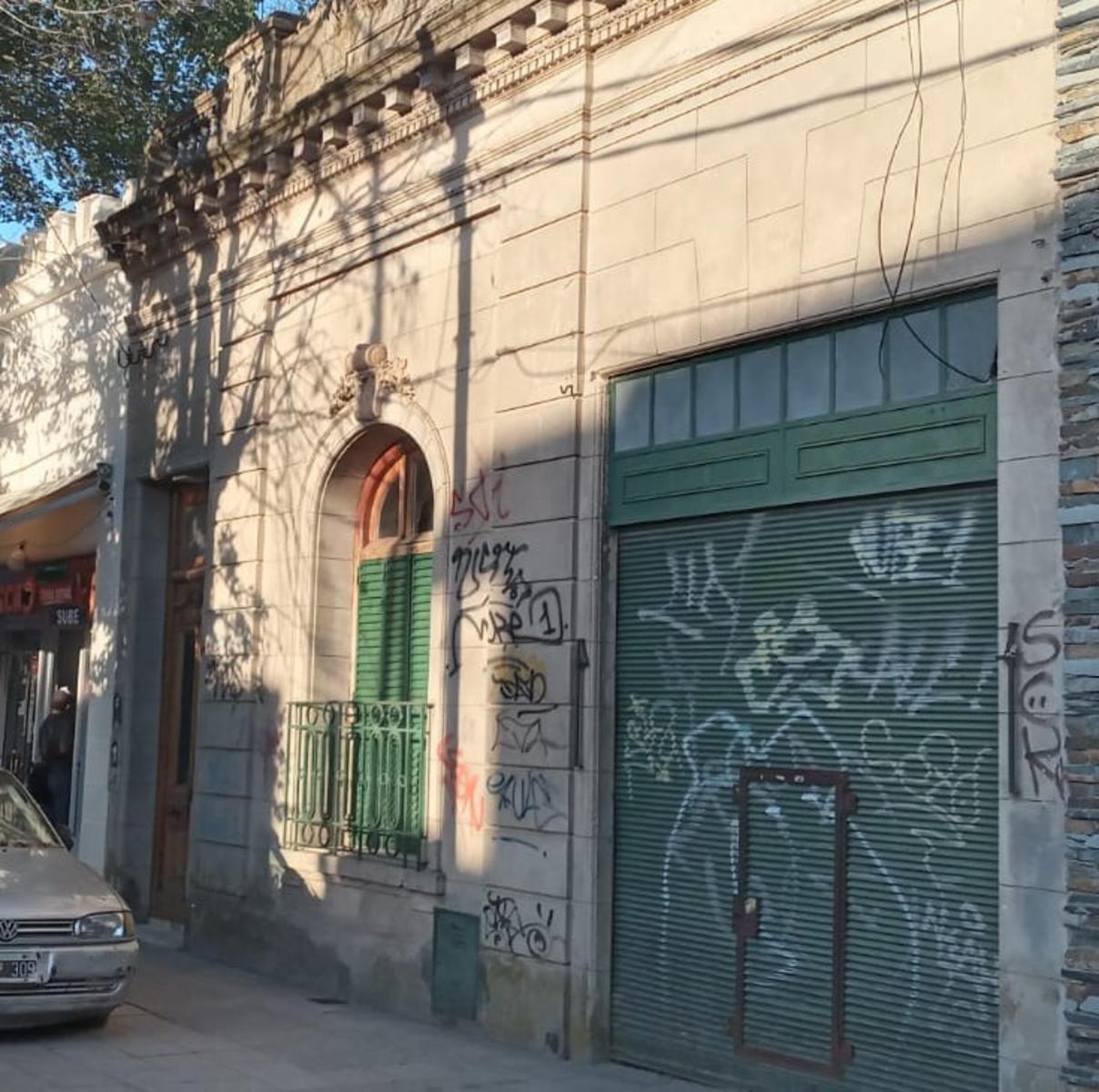 Venta de casa de estilo antiguo en Burzaco — foto 4