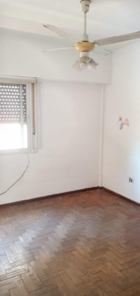 Venta de departamento en pleno centro de Adrogué — foto 4