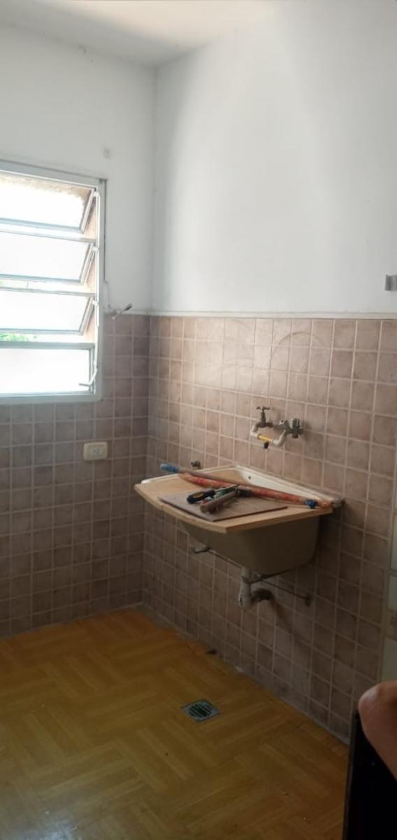 Venta de departamento en pleno centro de Adrogué — foto 7