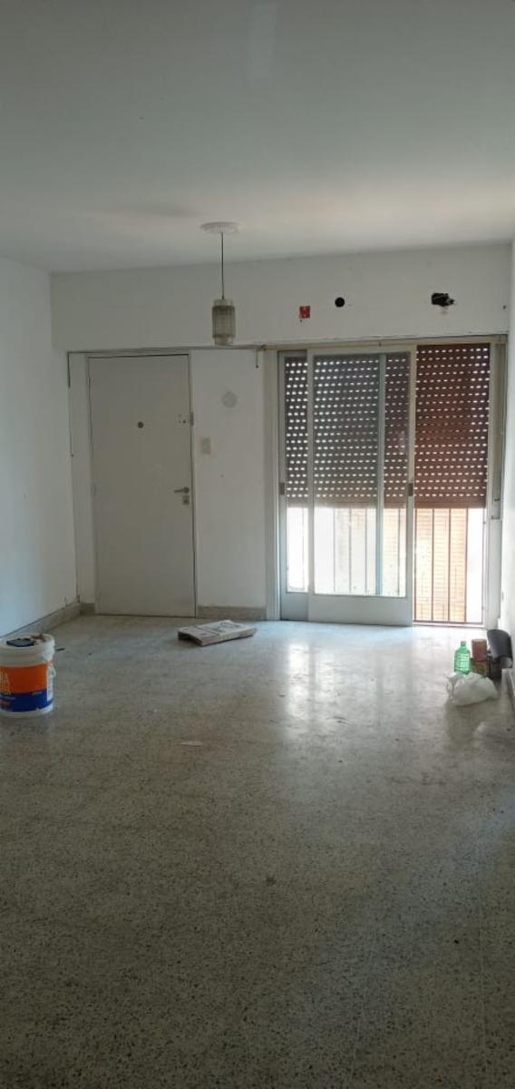 Venta de departamento en pleno centro de Adrogué — foto 8