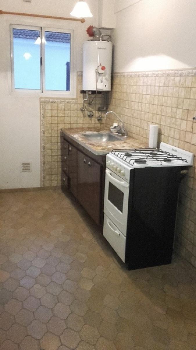 Alquiler de departamento de dos ambientes en Adrogué - 1