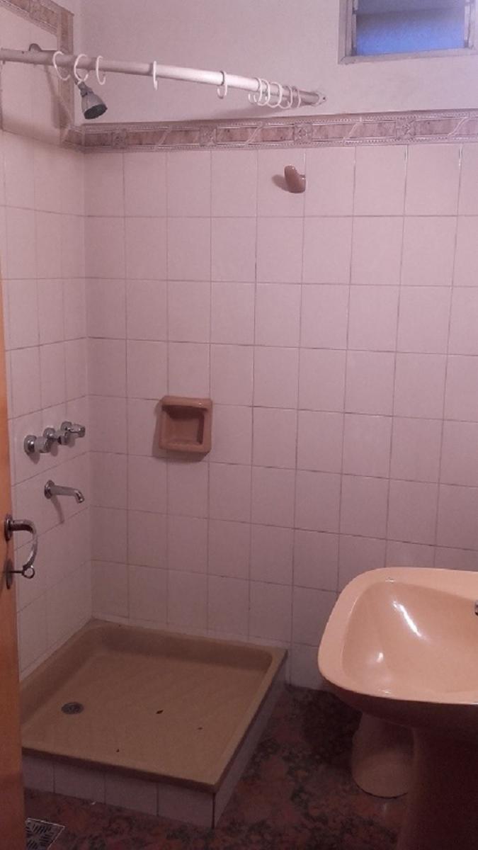 Alquiler de departamento de dos ambientes en Adrogué - 12