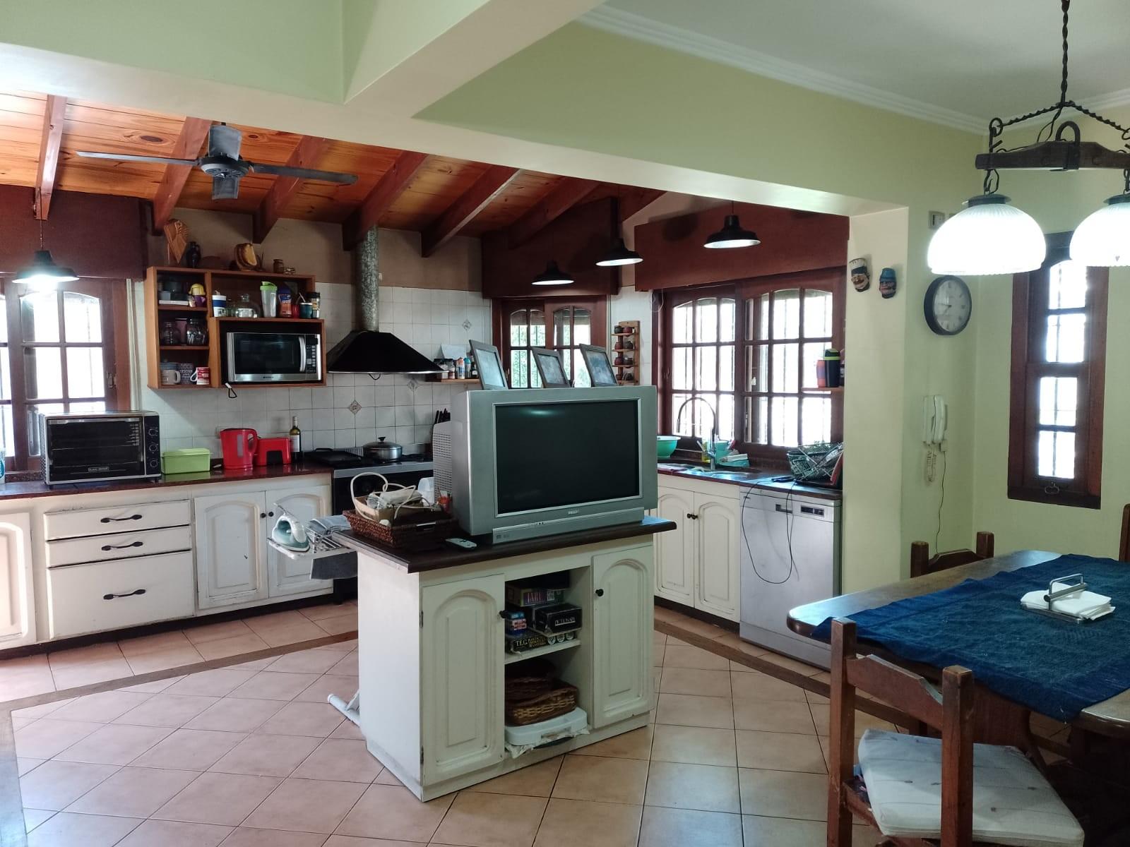 Venta de importante chalet en Adrogué — foto 9
