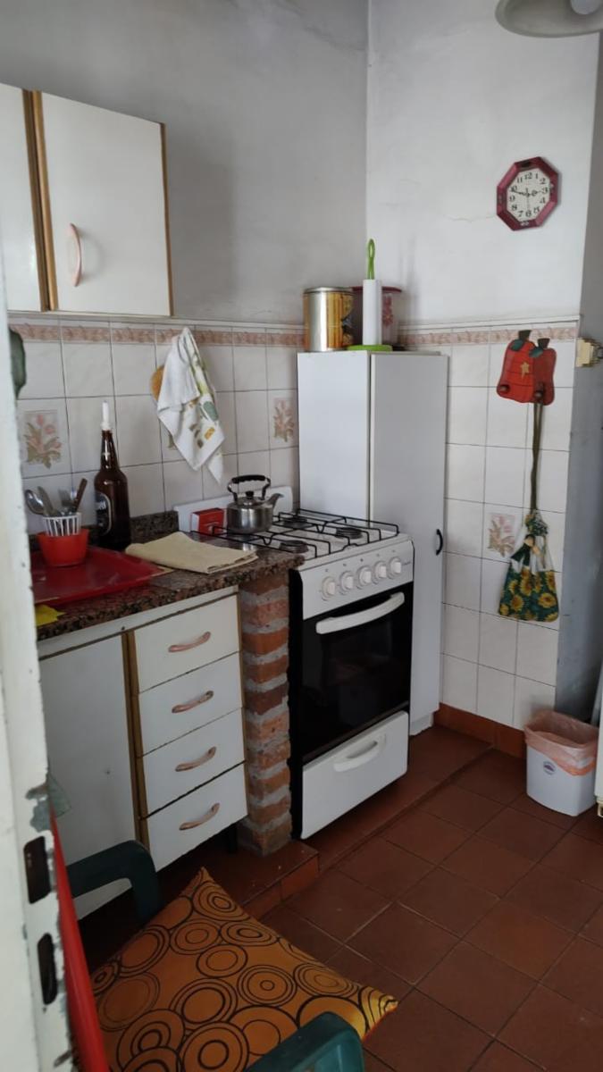 Alquiler de Casa tipo PH al frente ubicada sobre la Avenida Tomás Espora. - 8