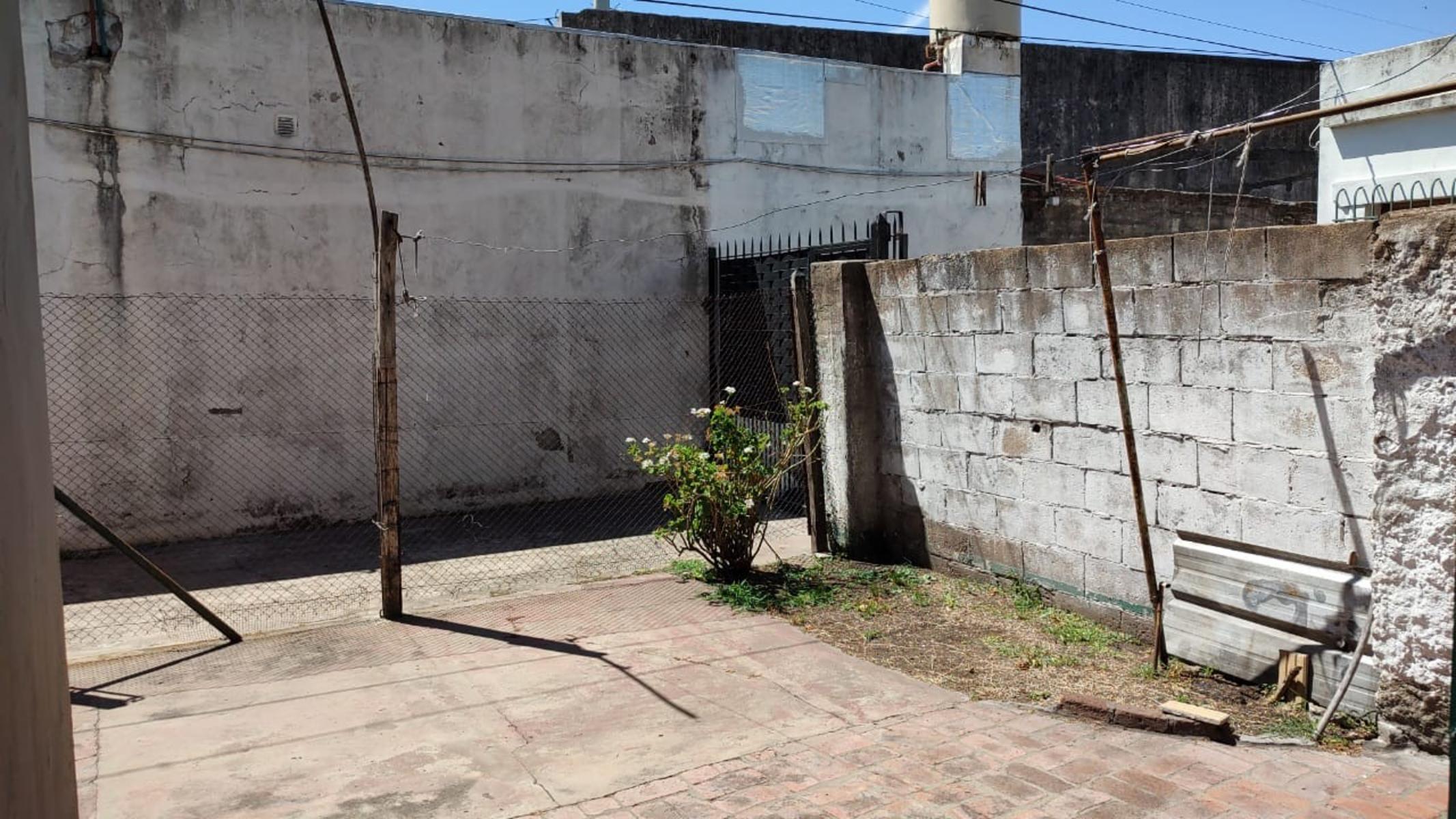 Alquiler de Casa tipo PH sobre la Avenida Espora - 14