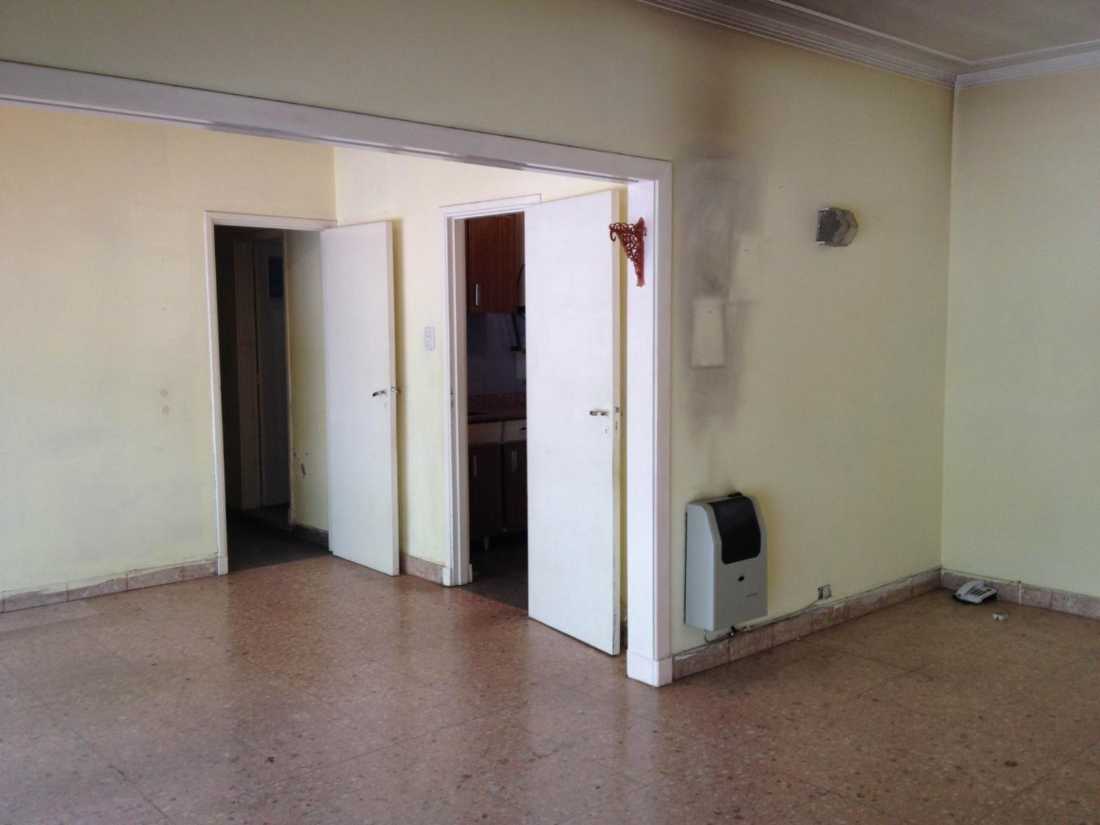 Alquiler de departamento con tres habitaciones y amplia terraza en Burzaco - 7