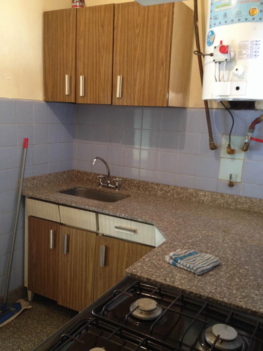 Alquiler de departamento con tres habitaciones y amplia terraza en Burzaco - 8