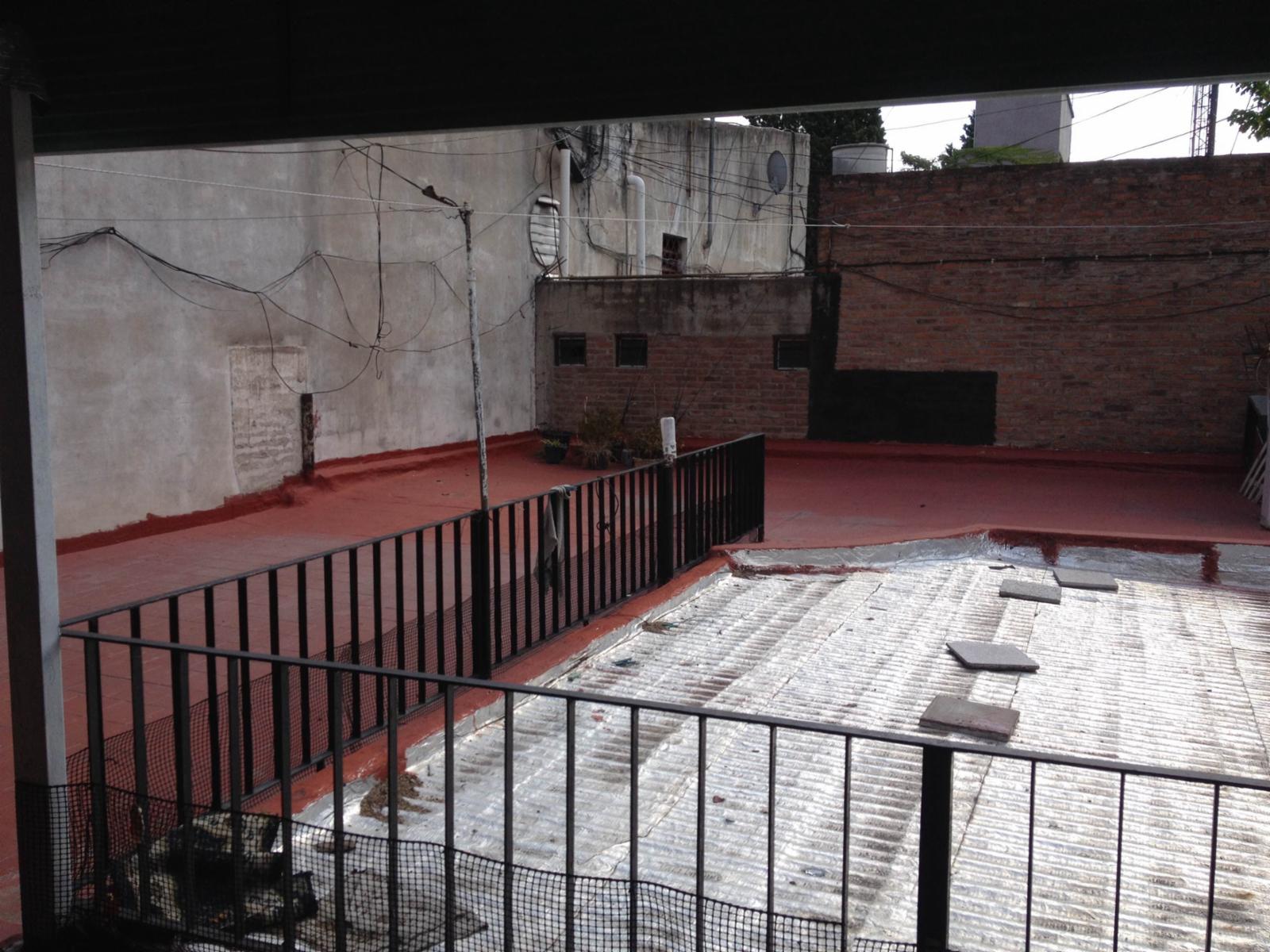 Alquiler de departamento con tres habitaciones y amplia terraza en Burzaco - 9