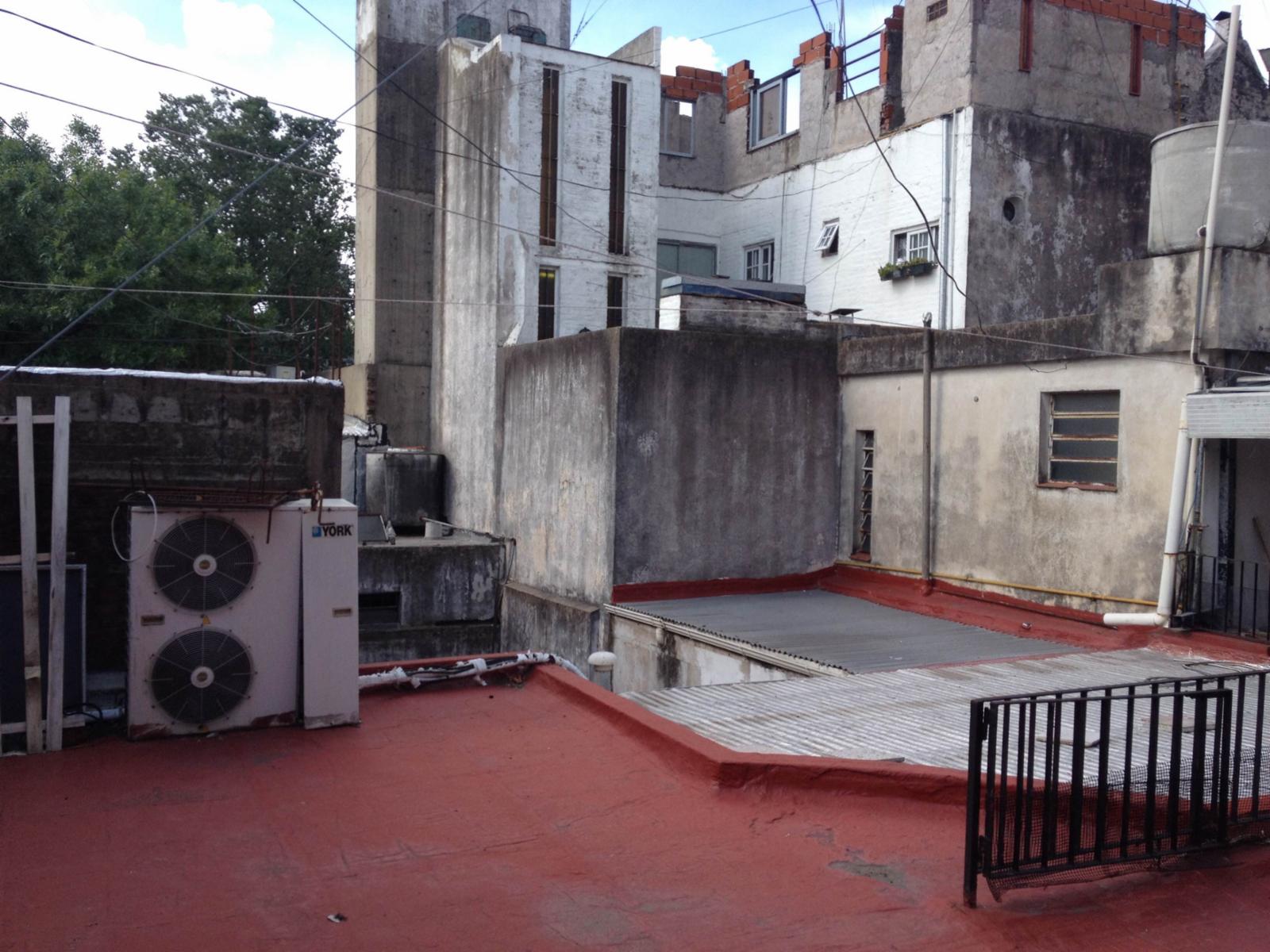 Alquiler de departamento con tres habitaciones y amplia terraza en Burzaco - 14