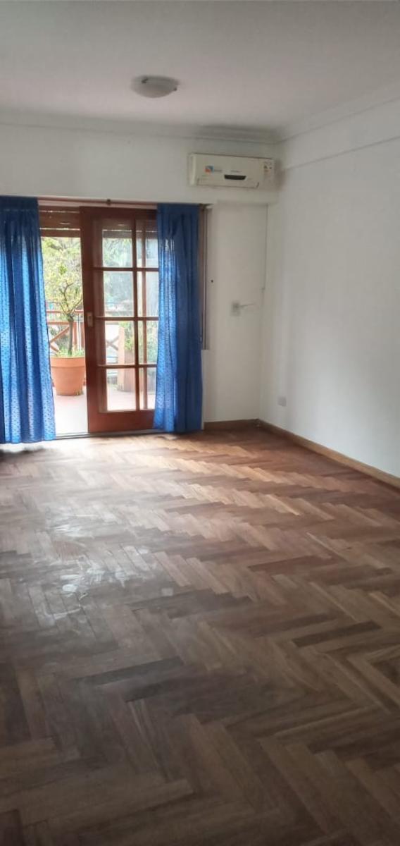 Alquiler de departamento de dos ambientes con cochera en Adrogué - 4