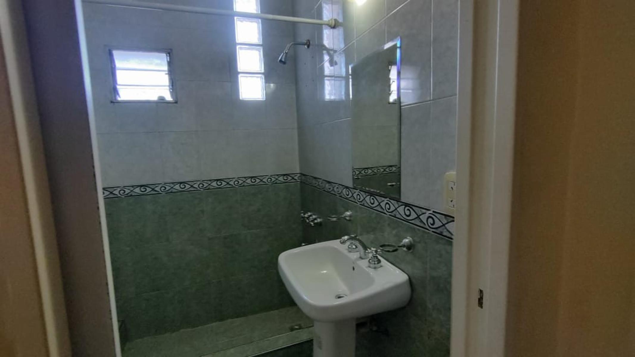 Alquiler de departamento de tres ambientes en Adrogué - 13