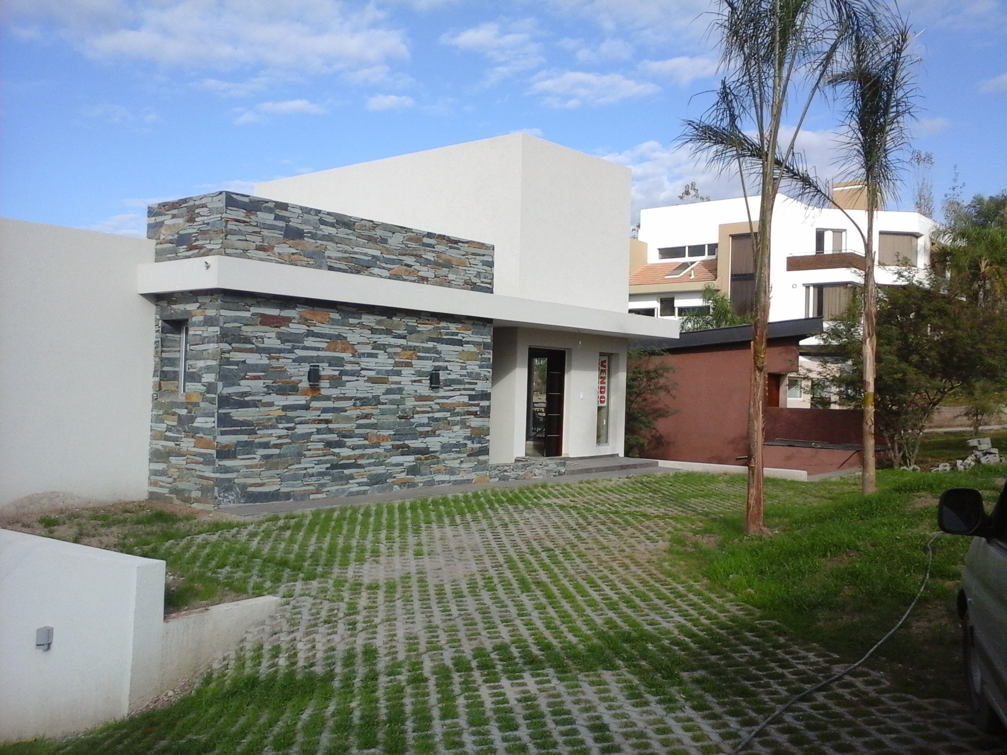 Excelente propiedad en B°Cinco Lomas