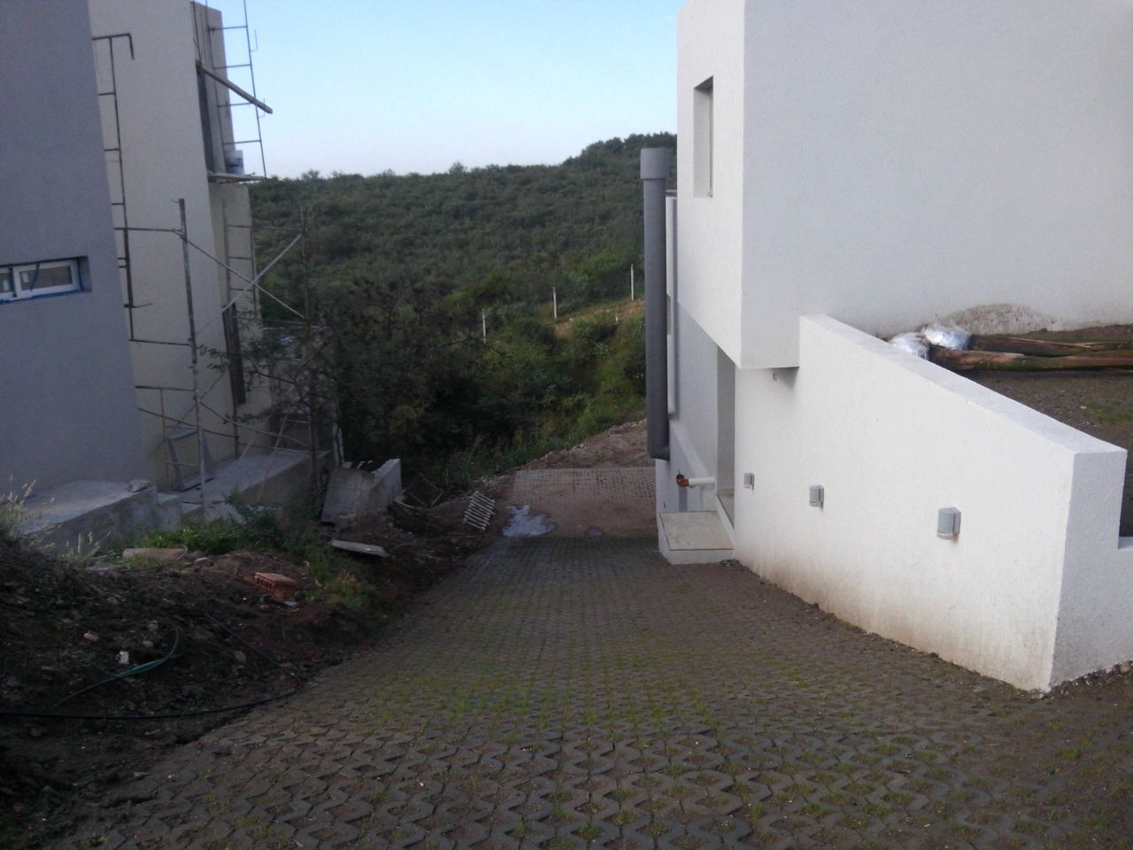Excelente propiedad en B°Cinco Lomas — foto 3