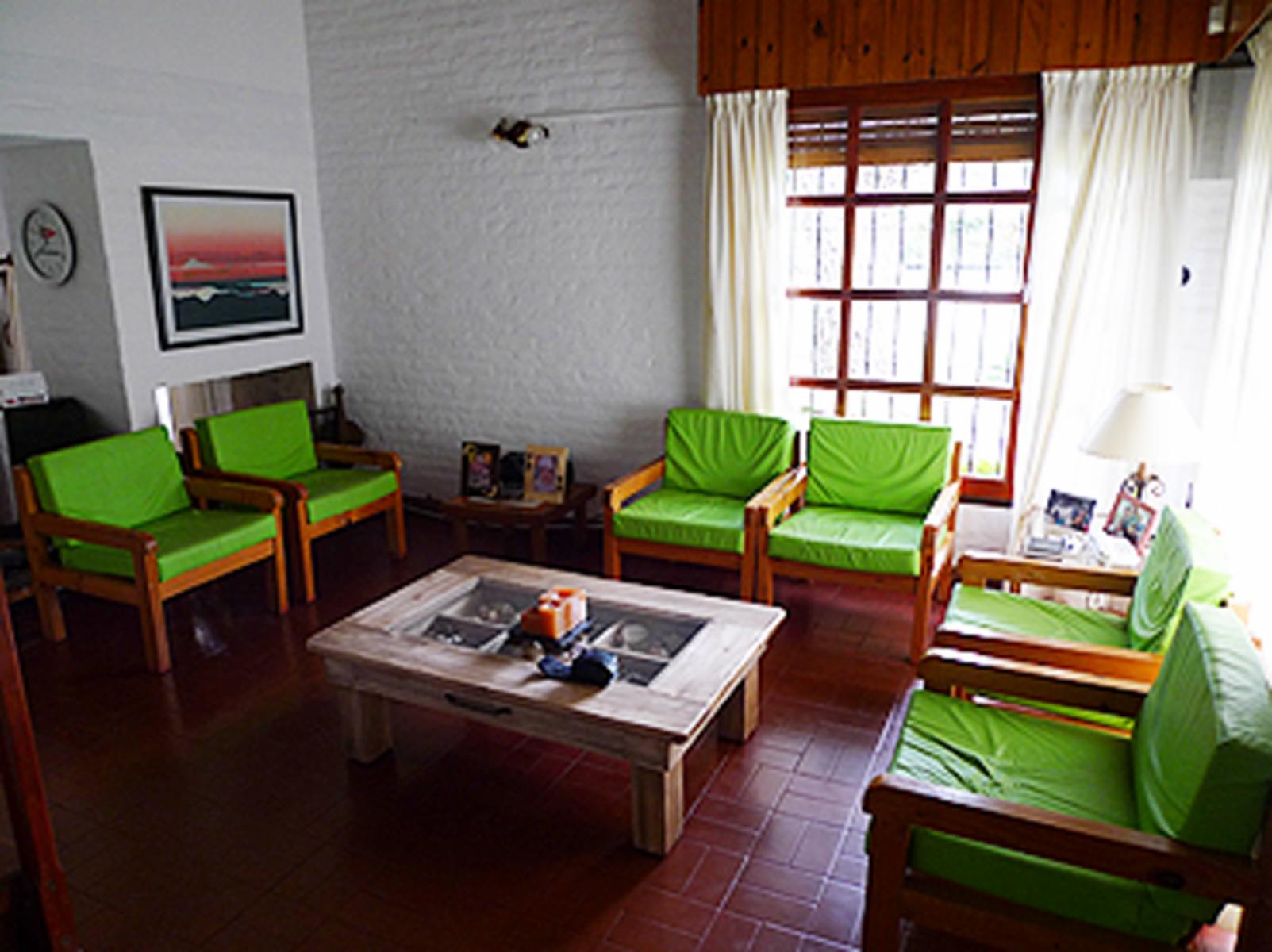 SE VENDE CASA EN PINAMAR A 5 CUADRAS DE LA PLAYA — foto 8