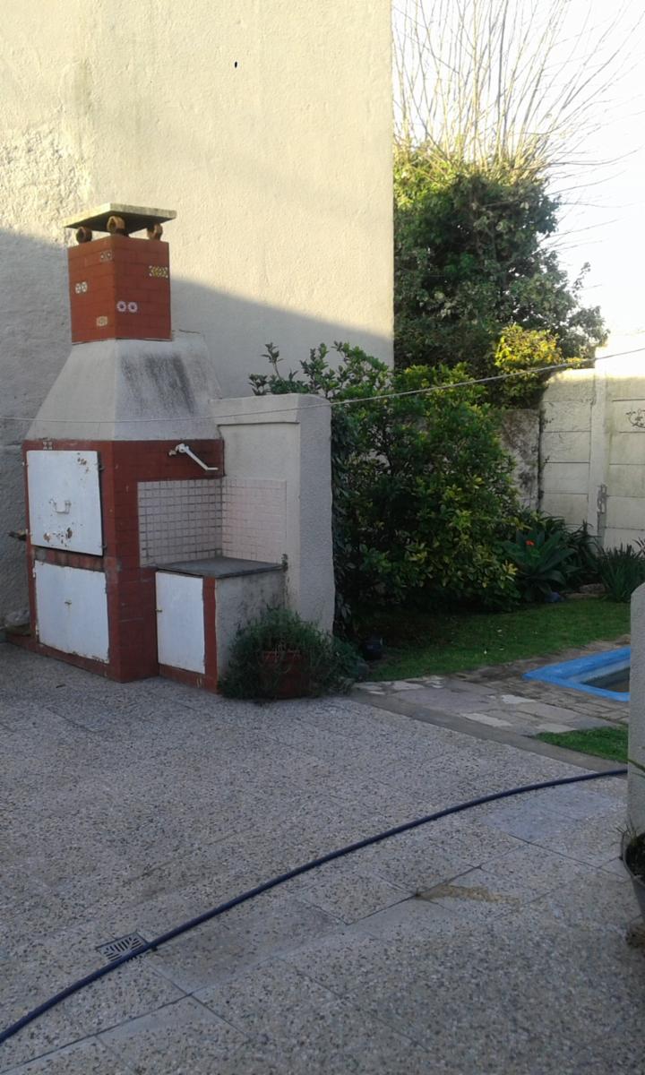 SE VENDE COMODA CASA DE 4 AMB EN CIUDAD JARDIN LOMAS DEL PALOMAR — foto 10