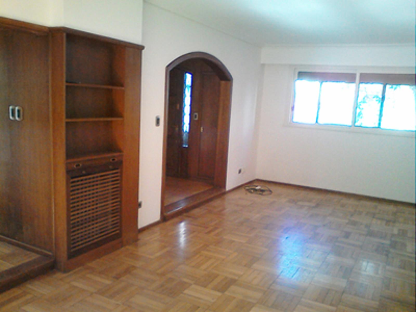 SE VENDE CASA EN BELGRANO (NO PAGA EXPENSAS) — foto 2