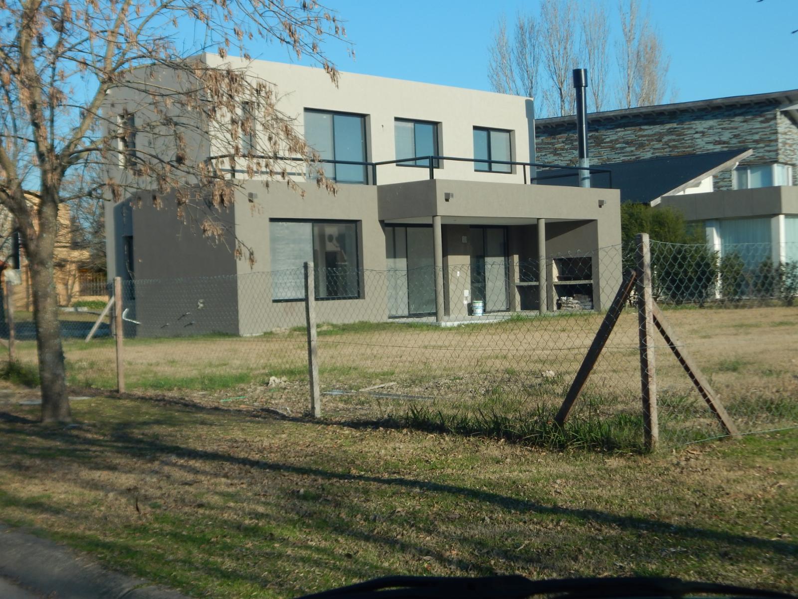 SE VENDE HERMOSA CASA EN EL BARRIO CERRADO SAN ISIDRO LABRADOR TIGRE — foto 3