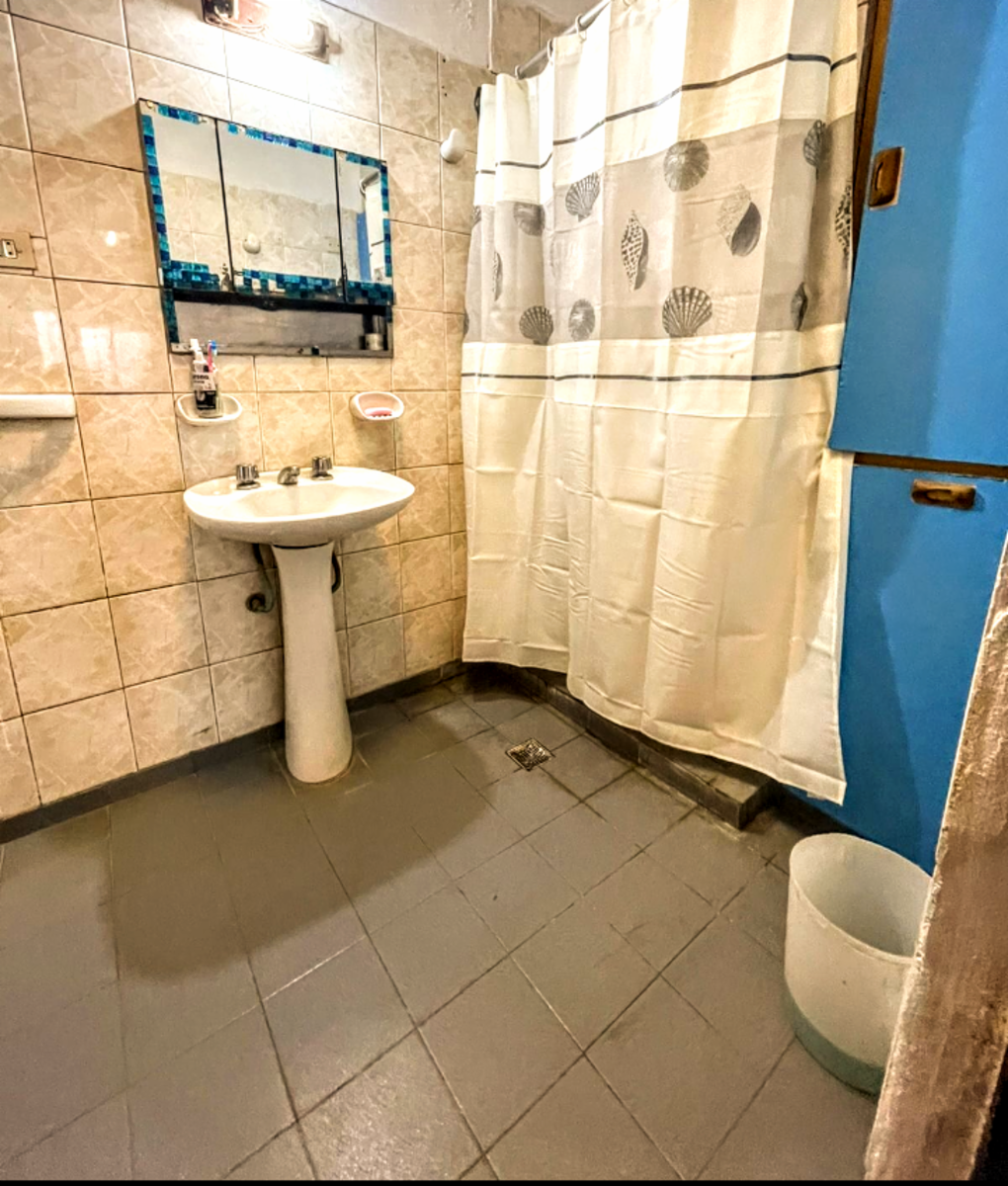OPORTUNIDAD - CASA CON DOS DORMITORIOS CON BUEN FONDO MAS UN DEPARTAMENTO-GRAL RODRIGUEZ GENTRO — foto 14