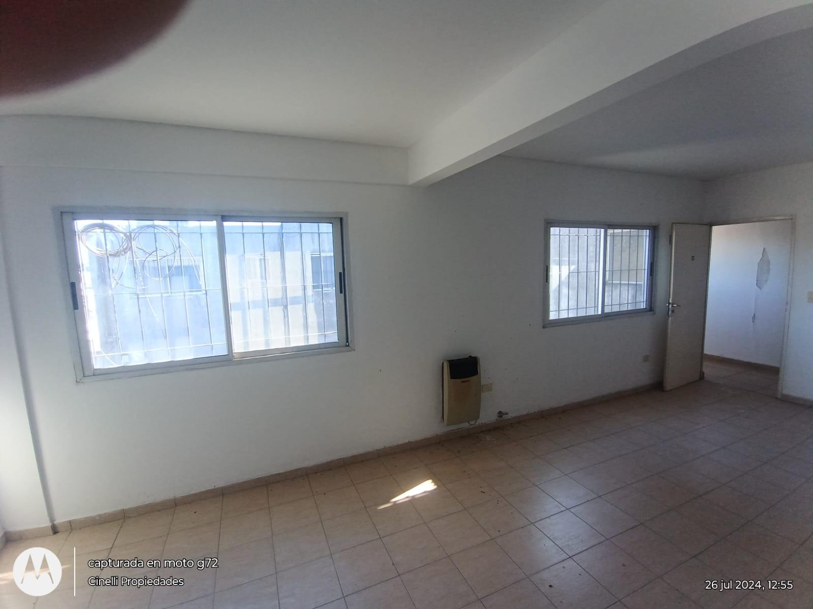 departamento en oferta en el centro de Moreno — foto 2