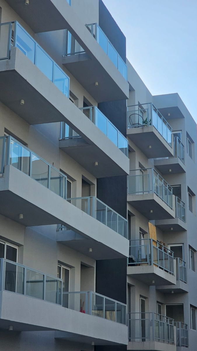 Excelente departamento a estrenar en el centro de Moreno - 3