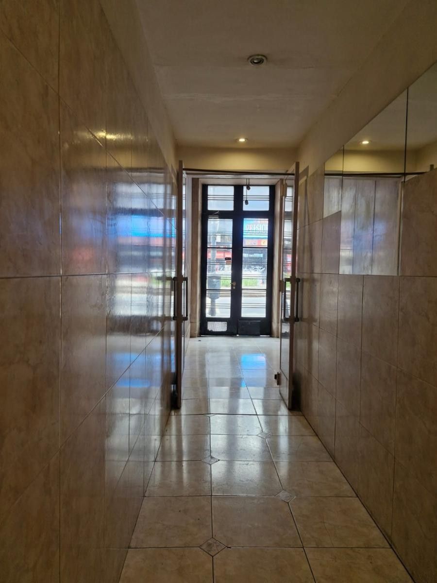 VENTA EXCELENTE OFICINA EN LA ZONA DE TRIBUNALES — foto 4