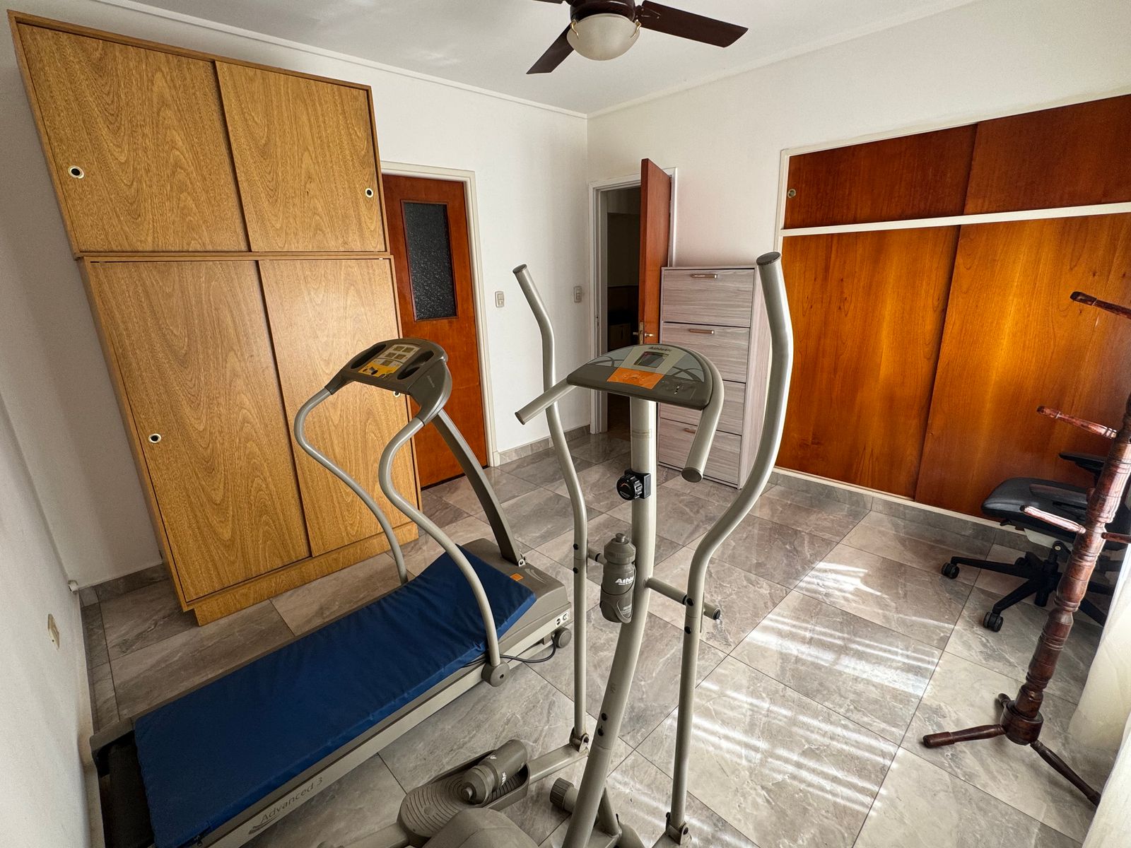Casa 5 Ambientes con Quincho y Terraza — foto 4