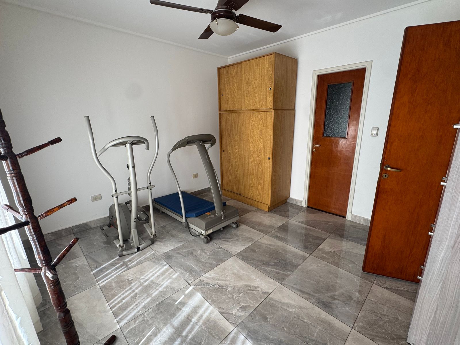 Casa 5 Ambientes con Quincho y Terraza — foto 5