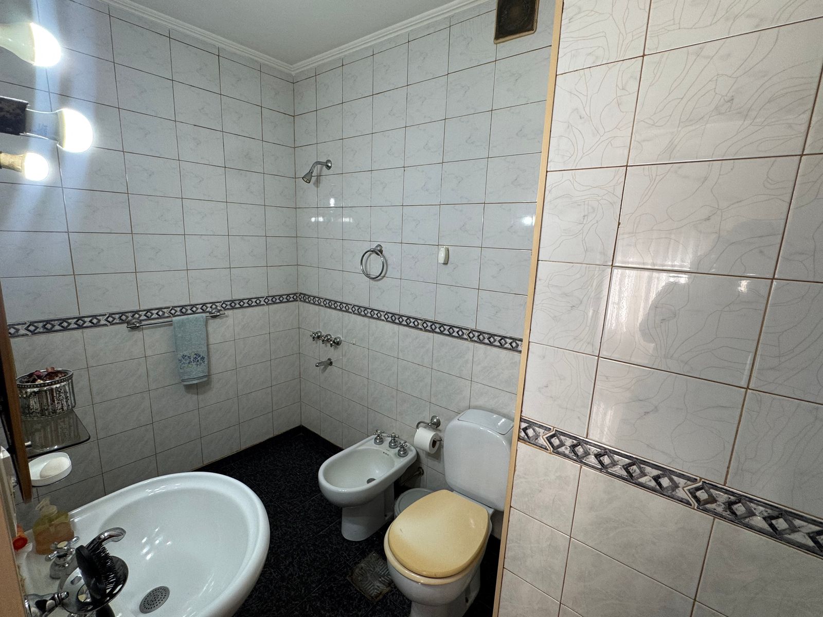 Casa 5 Ambientes con Quincho y Terraza — foto 6