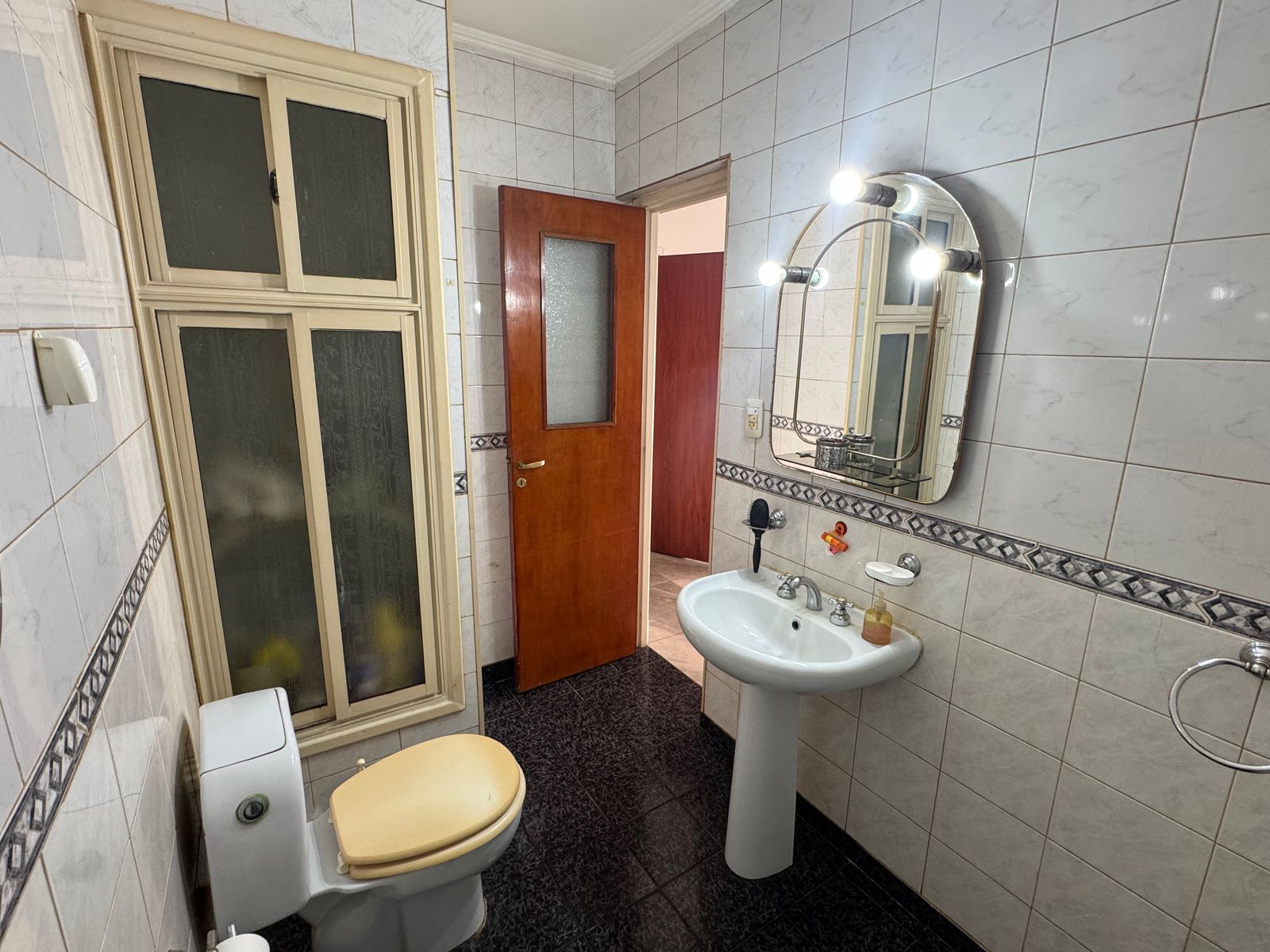 Casa 5 Ambientes con Quincho y Terraza — foto 7