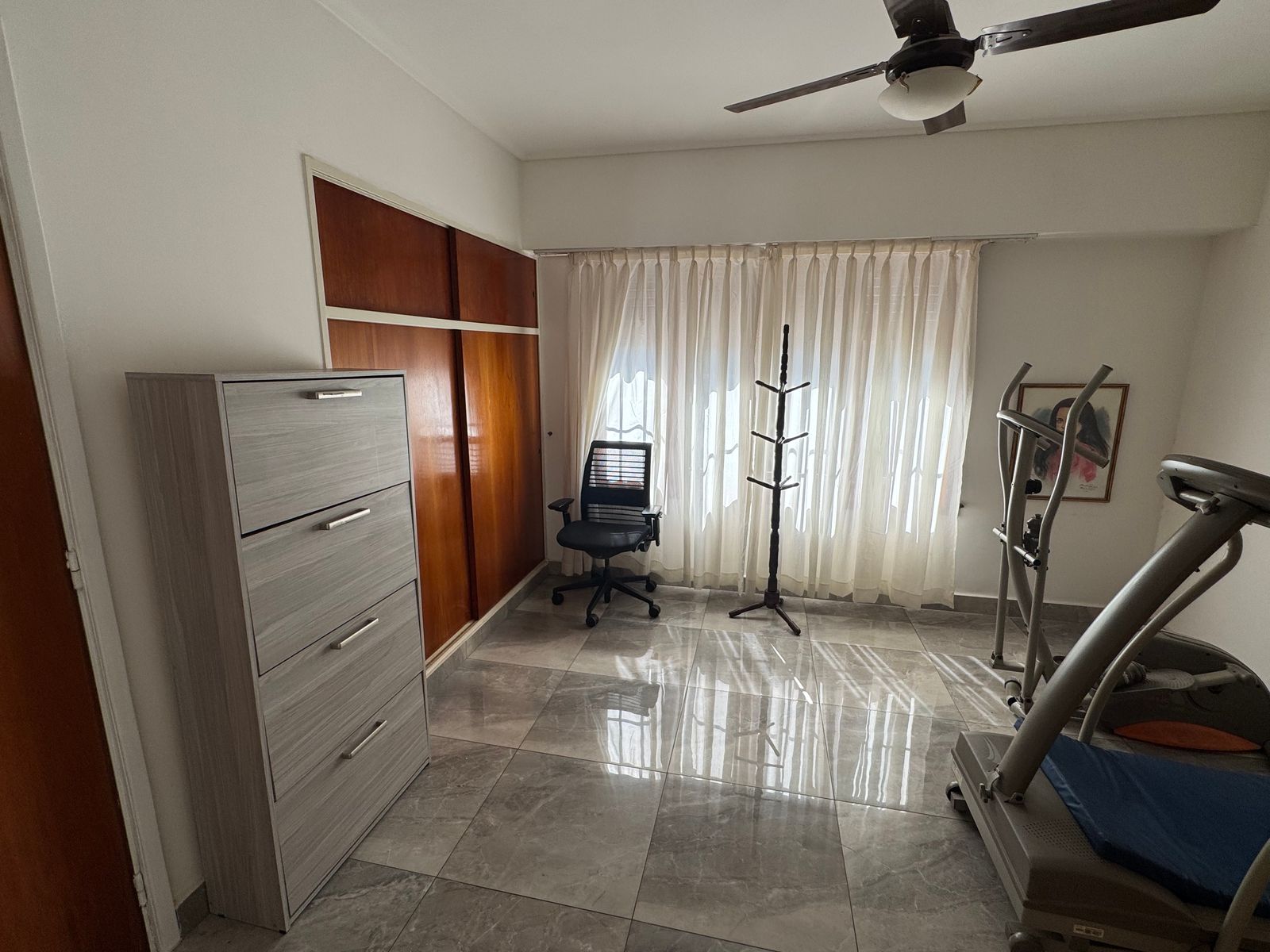Casa 5 Ambientes con Quincho y Terraza — foto 8