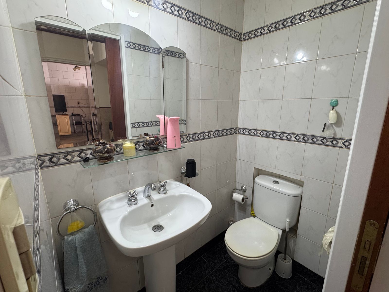 Casa 5 Ambientes con Quincho y Terraza — foto 10