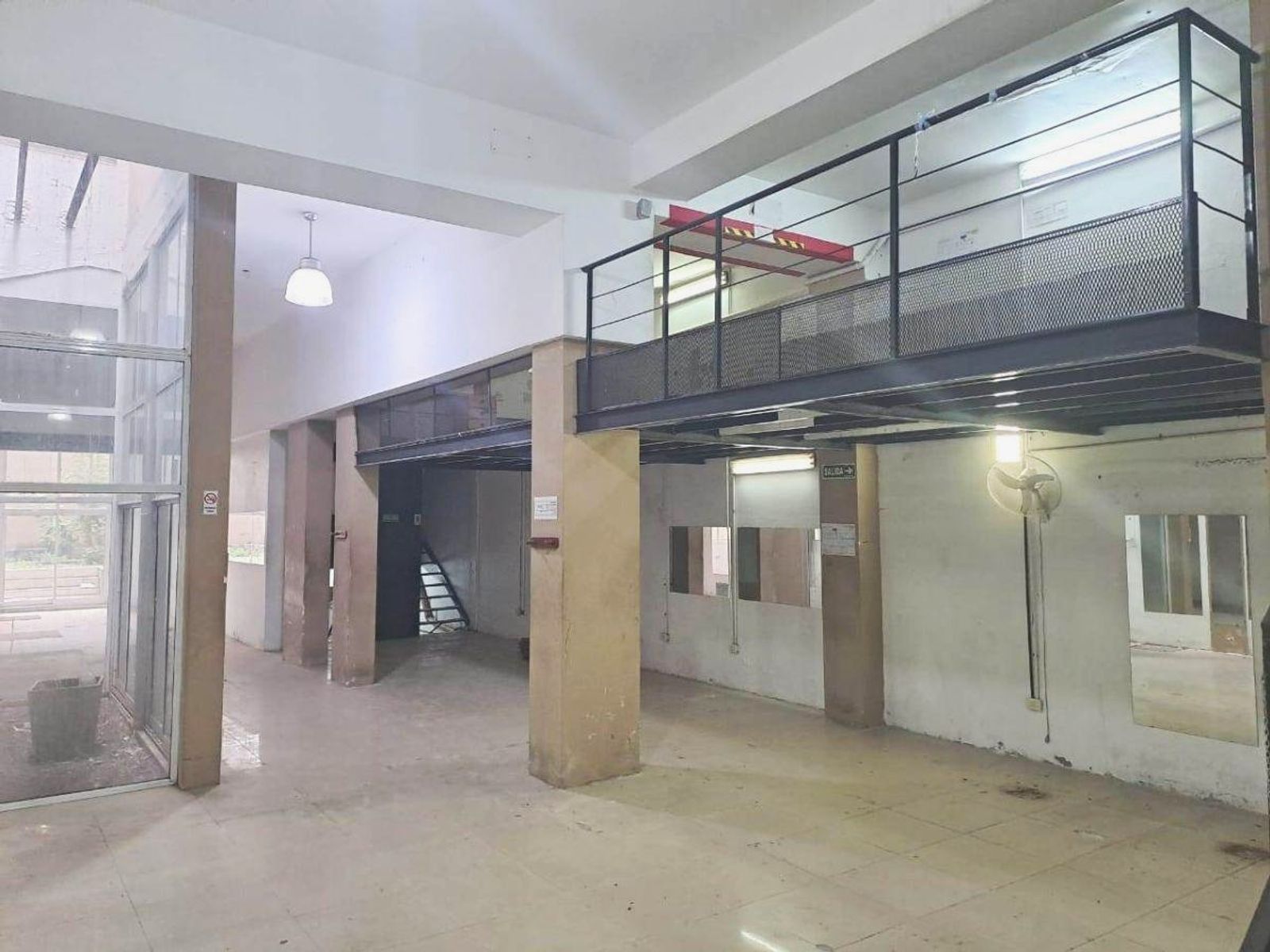 Edificio Comercial con Gran Potencial Constructivo - 2