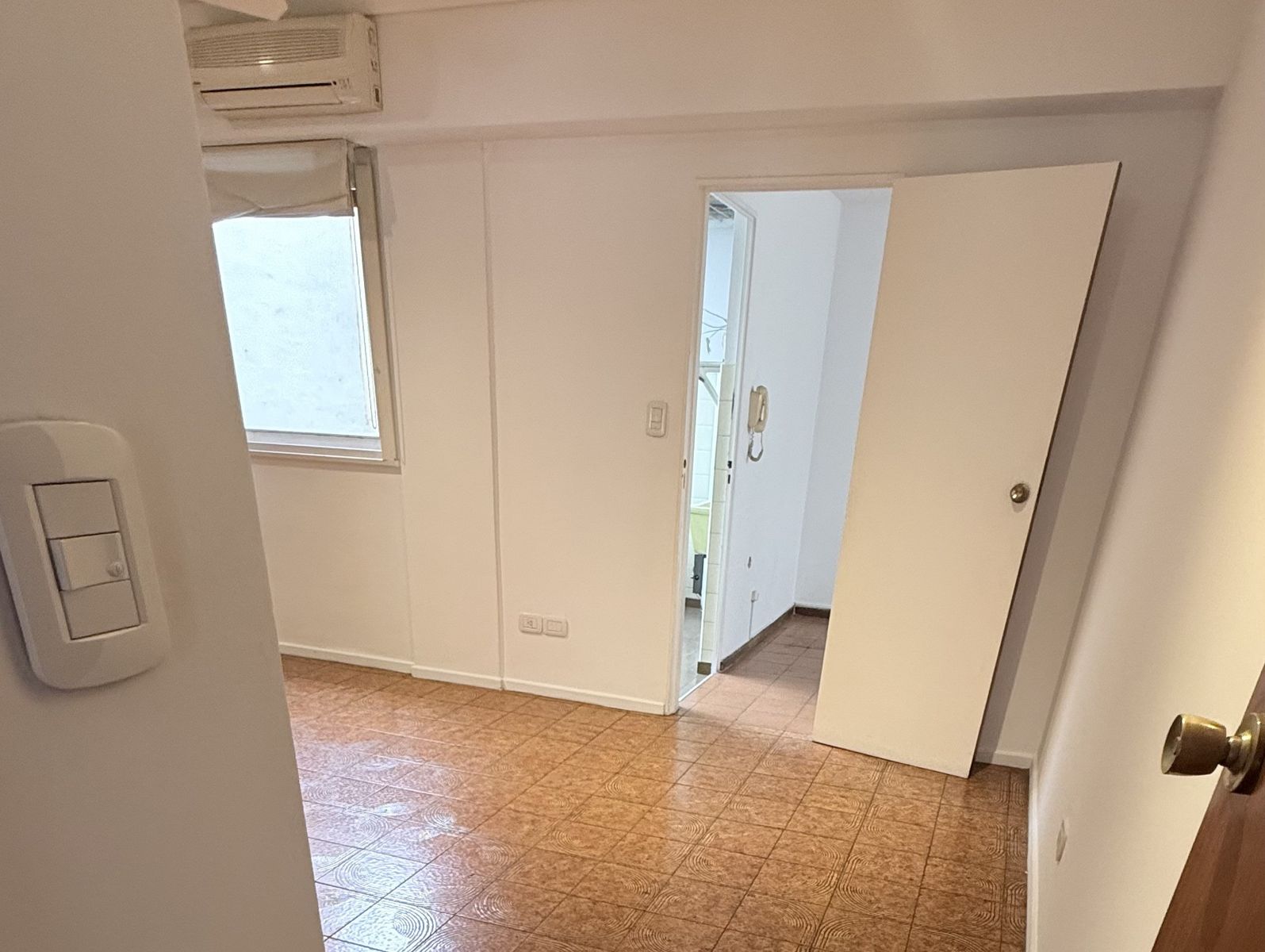 Semipiso 5 ambientes con cochera y dependencia - Apto Crédito - 17