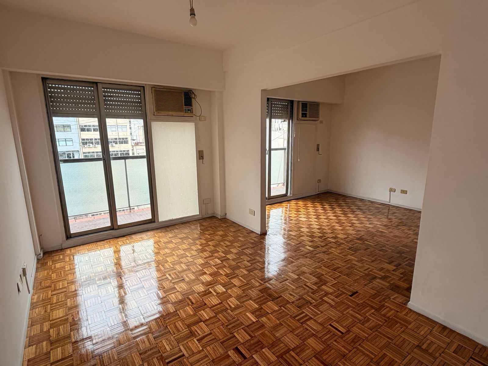 Departamento 4 ambientes súper luminoso con balcones en Tribunales - 9