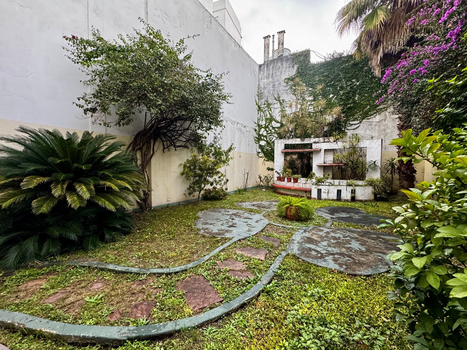 Hermoso PH en Triplex con Terraza Privada y Entorno Verde - 34
