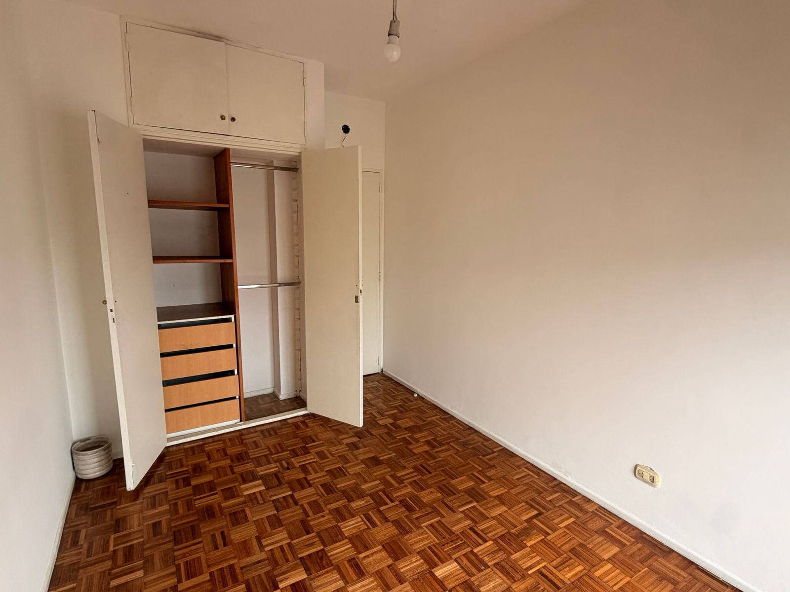 Departamento 4 ambientes súper luminoso con balcones en Tribunales - 23