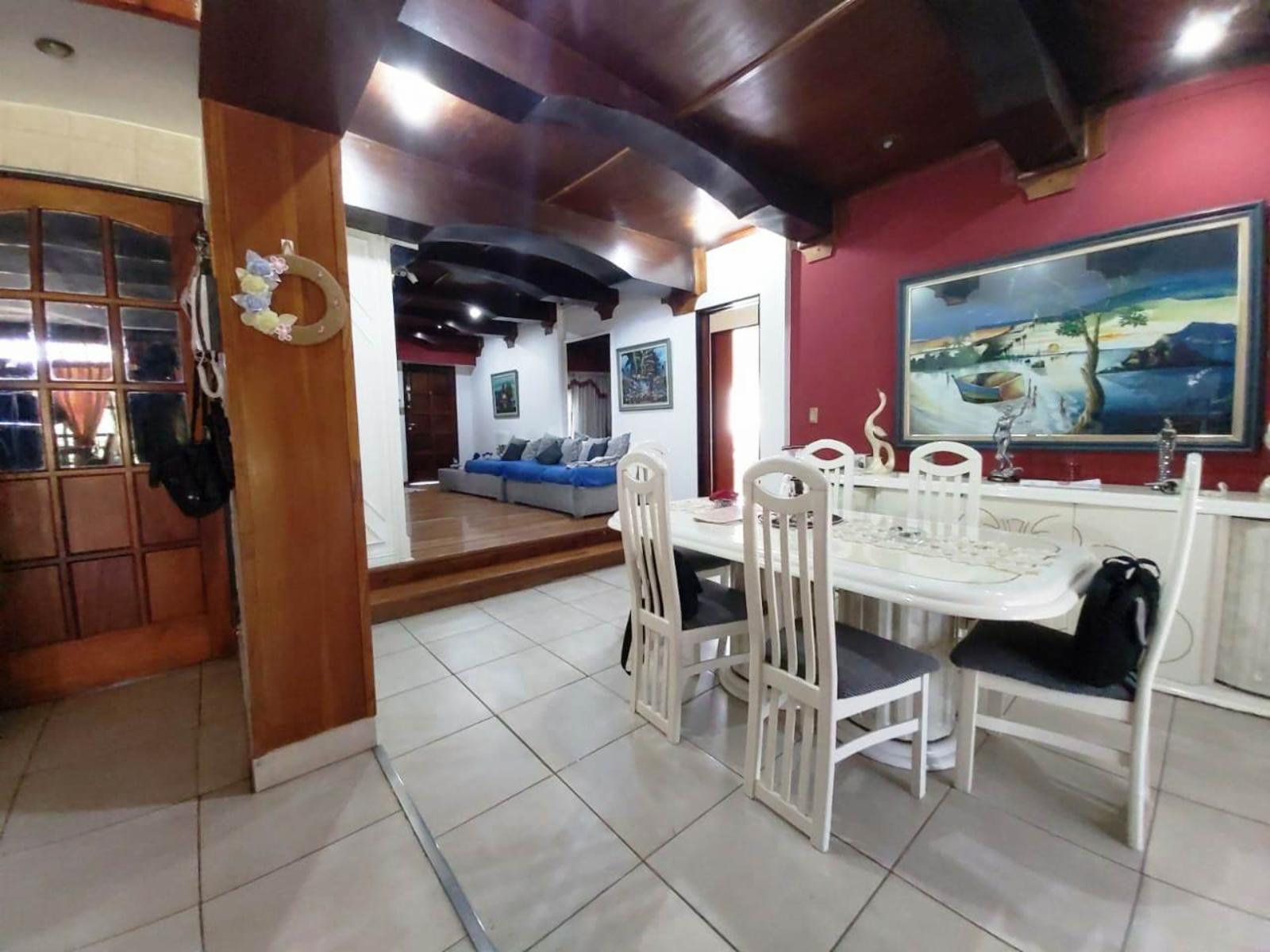 IMPORTANTE CHALET SOBRE 2 LOTES EN EL PALOMAR DE 4/5 AMBIENTES. — foto 6