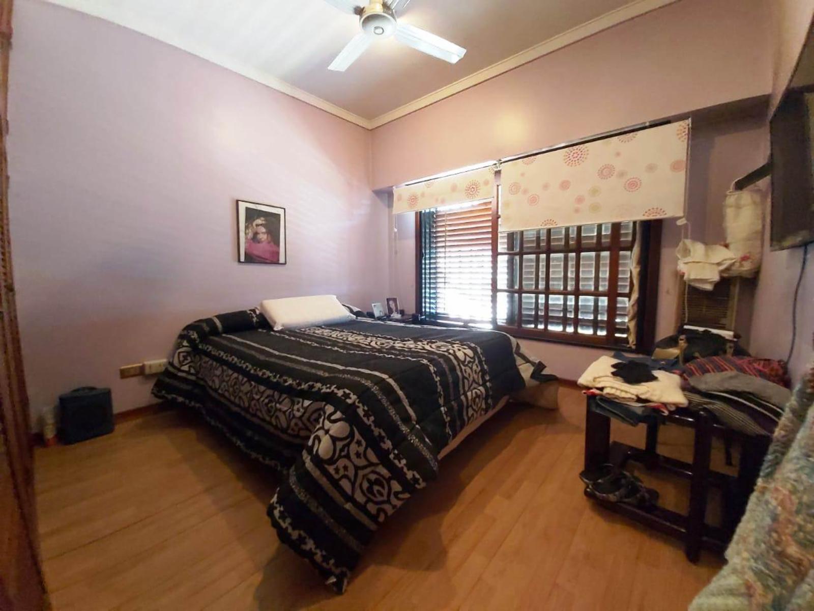 IMPORTANTE CHALET SOBRE 2 LOTES EN EL PALOMAR DE 4/5 AMBIENTES. — foto 13