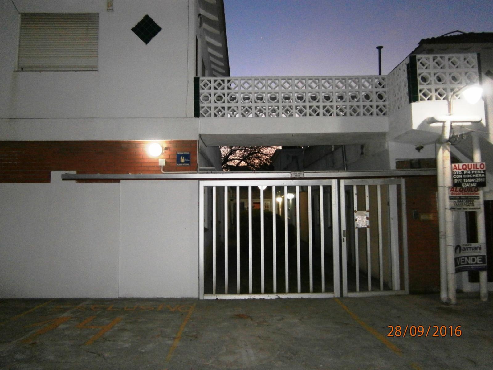 Departamento en Ph , 2 ambientes a 2 cuadras del mar, exelente estado