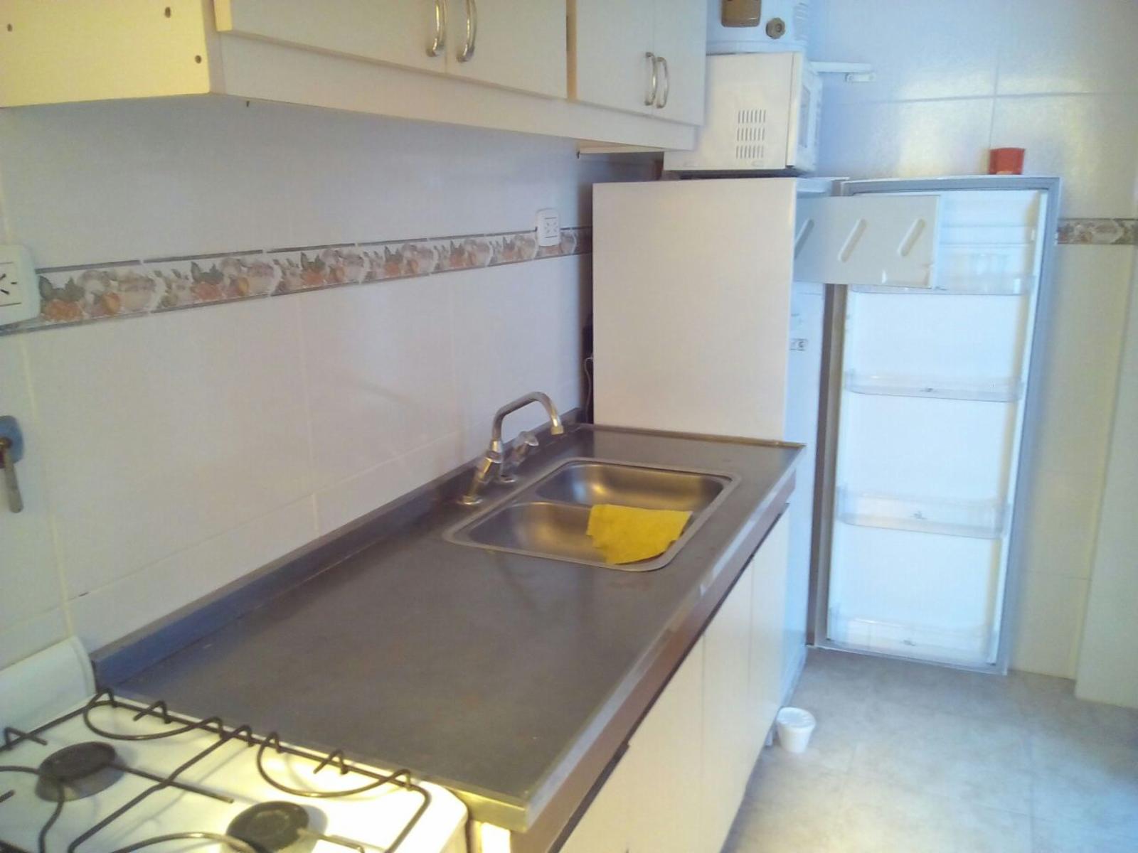 Departamento 2 ambientes , céntrico con cochera — foto 3