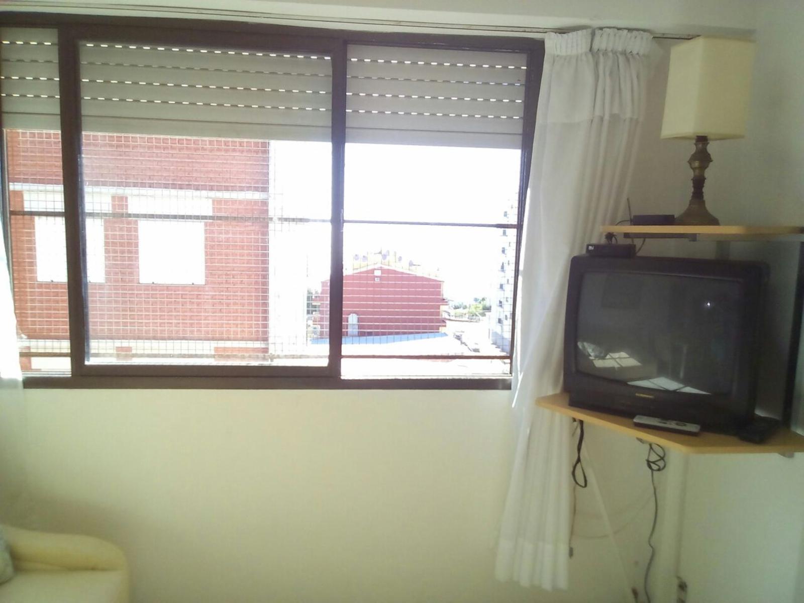 Departamento 2 ambientes , céntrico con cochera — foto 4