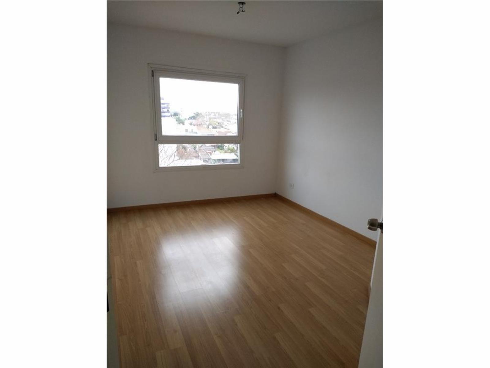 DEPARTAMENTO 3 AMBIENTES CON COCHERA CUBIERTA &quotnuevo precio&quot — foto 7