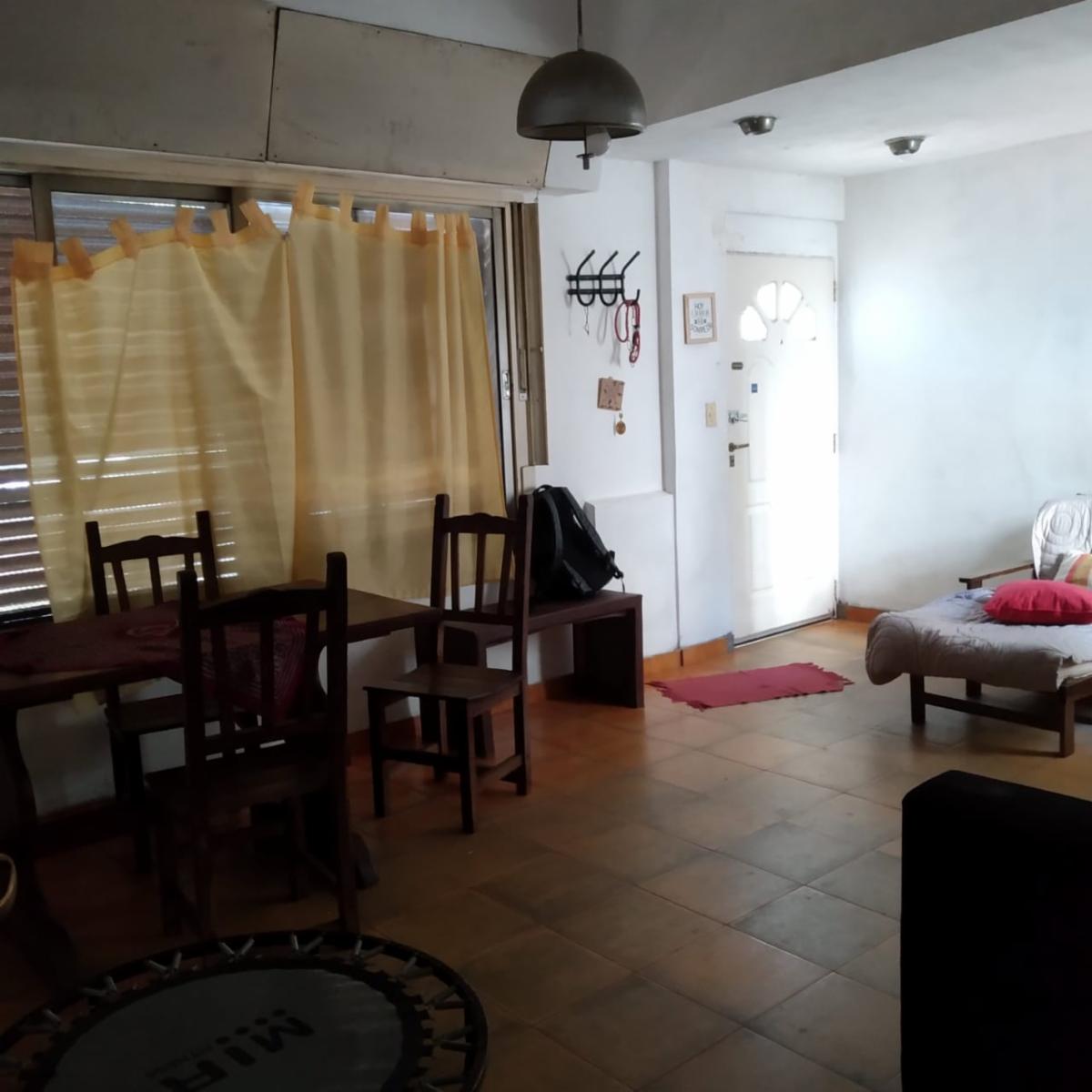 Casa 3 ambientes + departamento 2 ambientes — foto 2
