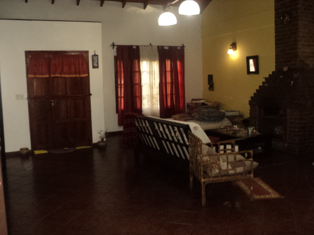 Chalet 4 ambientes amplios gran parque NUEVO PRECIO! — foto 4