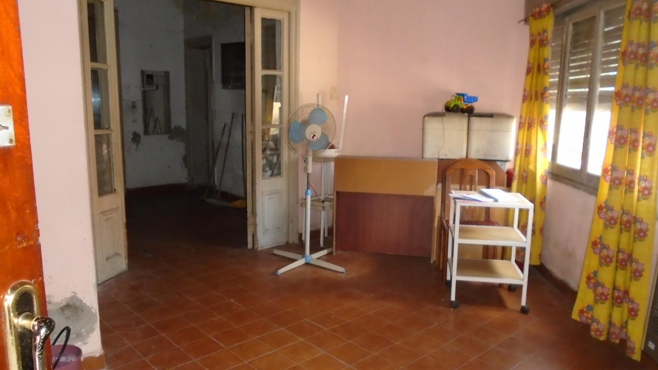 Casa 6amb en esquina en Pasajes de Parque Chacabuco Ideal 2 Flias A RECICLAR — foto 11