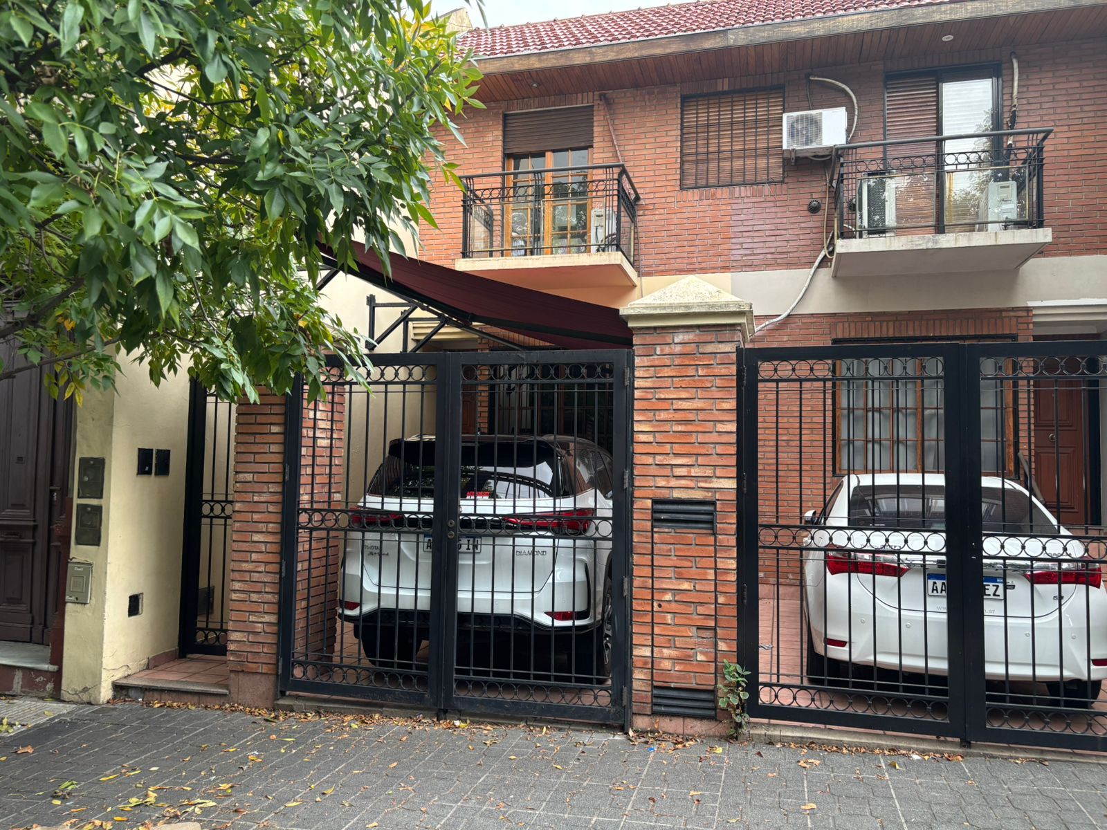 4amb DUPLEX cochera patio 3 baños EXCELENTE - 1