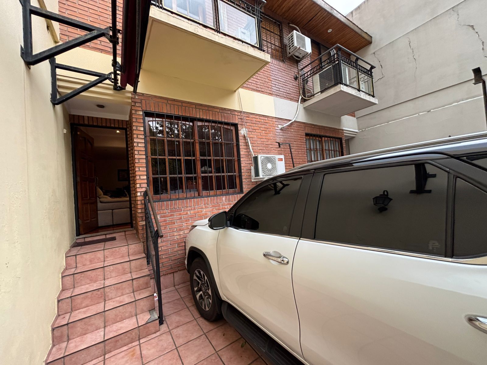 4amb DUPLEX cochera patio 3 baños EXCELENTE - 5